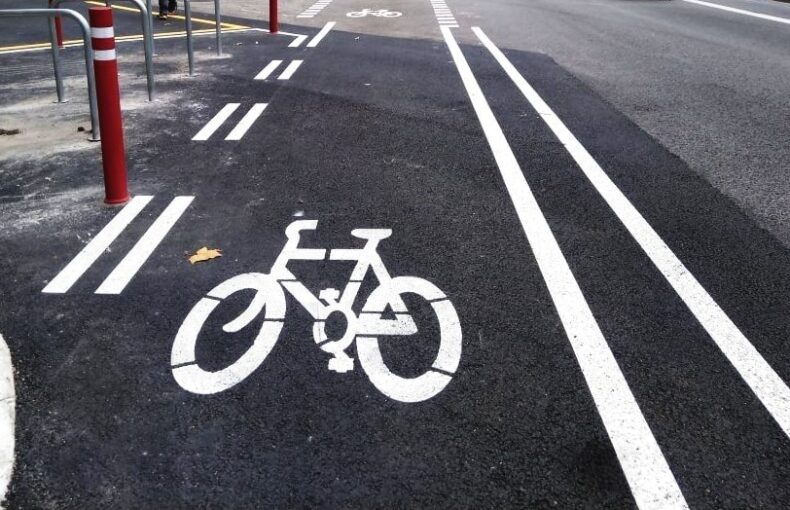 carril-bici-barcelona-en-patinete-electrico